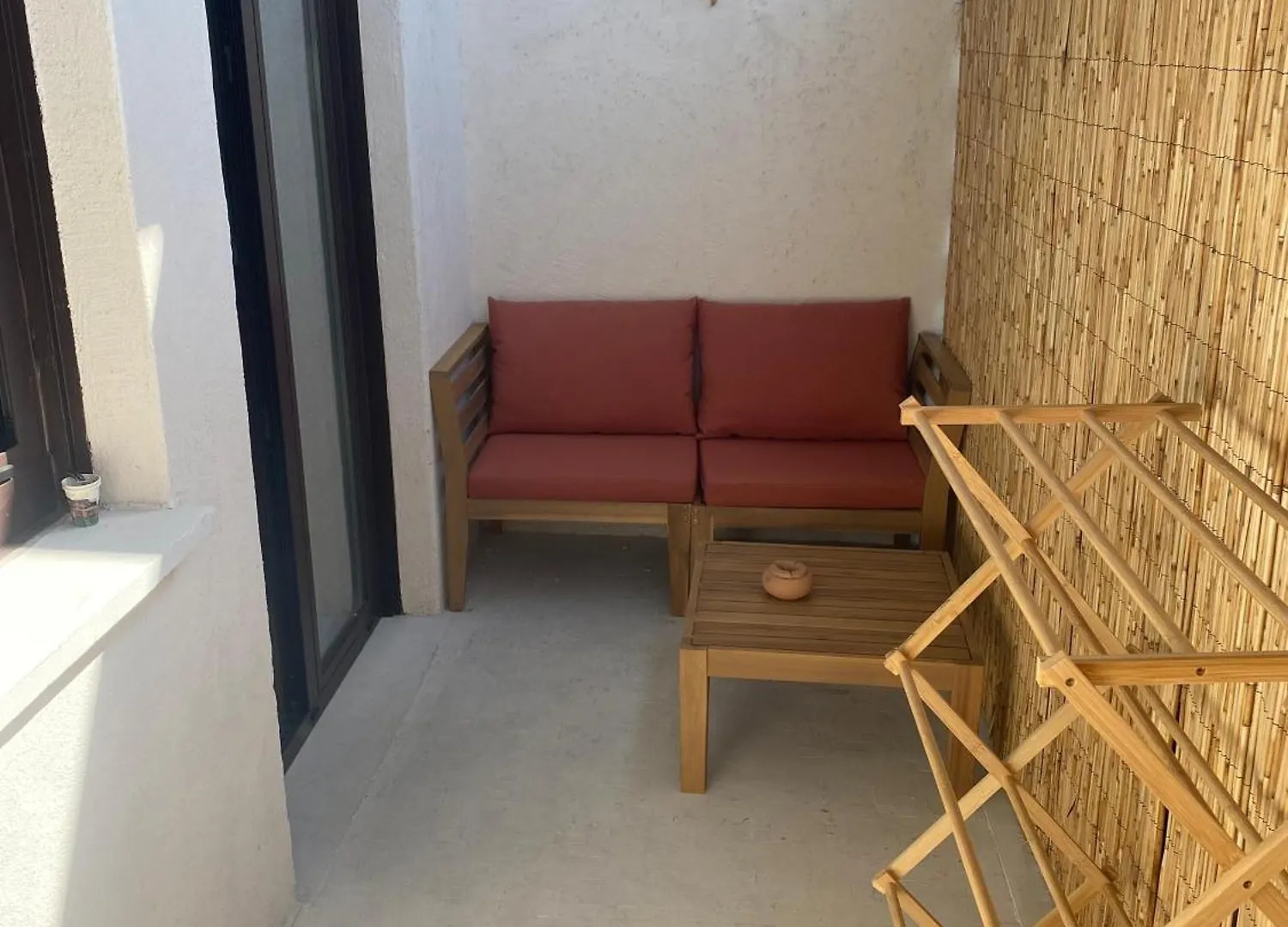 Taga Suites CTA 0*,